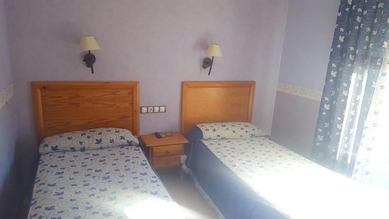 Hostal Restaurante San Juan Molina de Aragon Exteriör bild