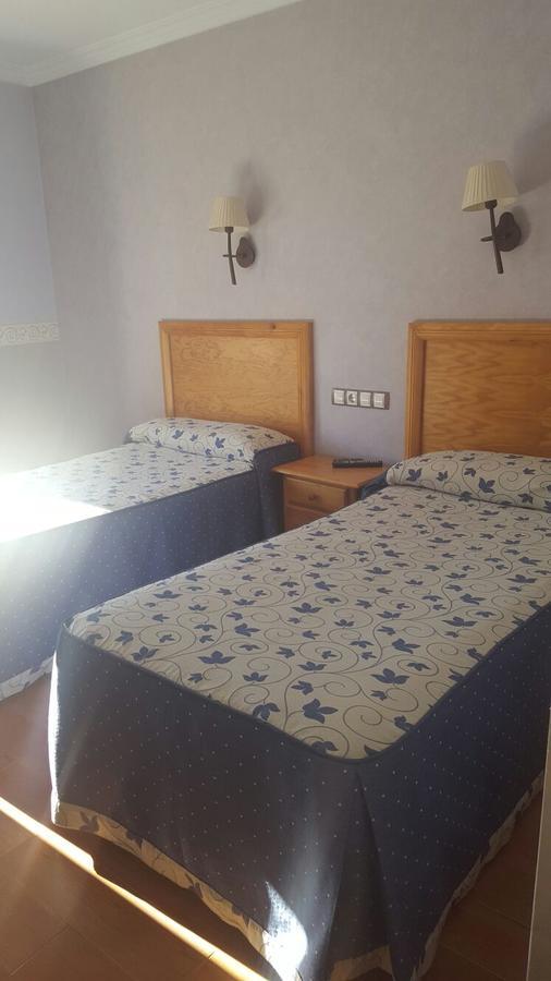 Hostal Restaurante San Juan Molina de Aragon Exteriör bild