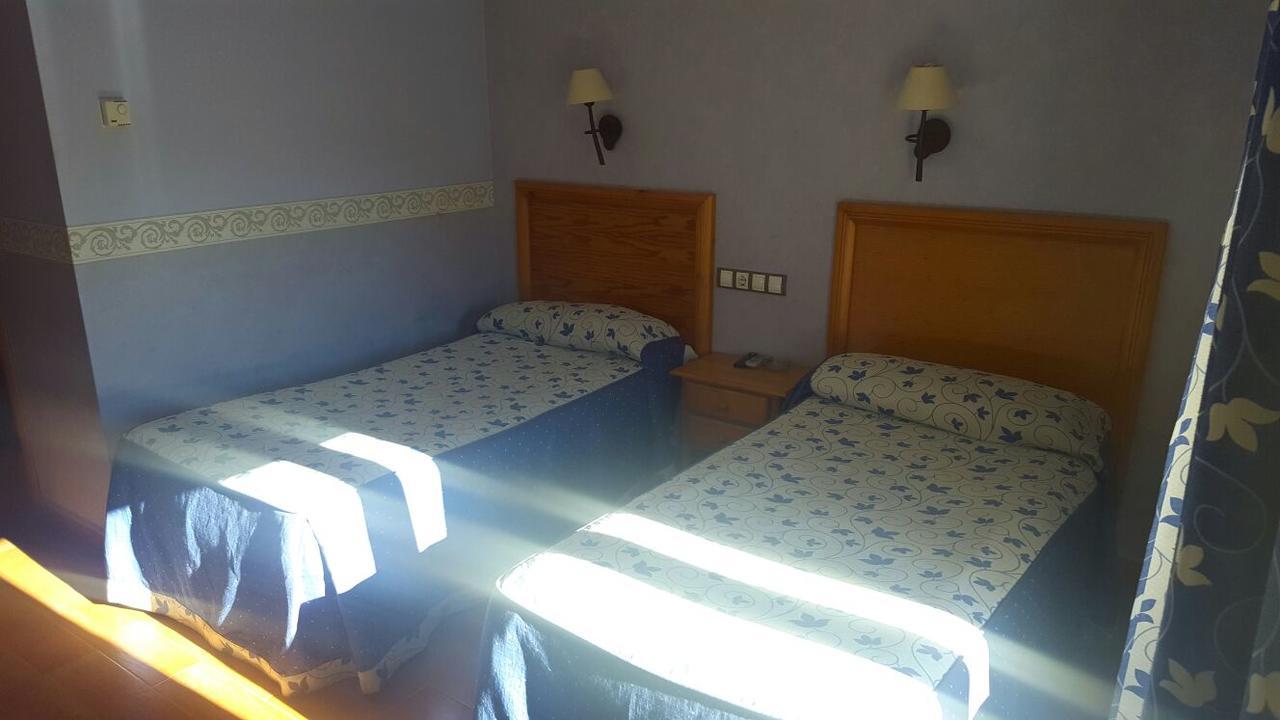 Hostal Restaurante San Juan Molina de Aragon Exteriör bild